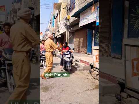 ਪੰਜਾਬ ਪੁਲੀਸ ਗੁਰੂ ਅਰਜਨ ਦੇਵ ਜੀ ਦੇ ਸ਼ਹੀਦੀ ਦਿਹਾੜੇ ਤੇ ਛਬੀਲ ਦੀ ਸੇਵਾ ਕਰਦੇ ਹੋਏ #shorts