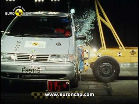 Volkswagen Sharan Crash Video od leta 2000