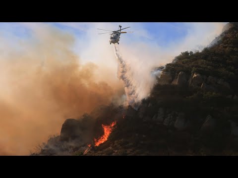 Malibu wildfire: Thousands told to flee 'insane' blaze | AFP