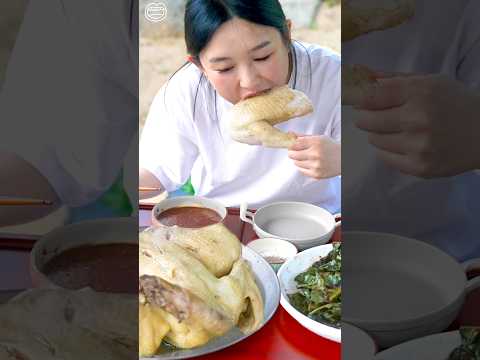 평상에서 토종닭백숙