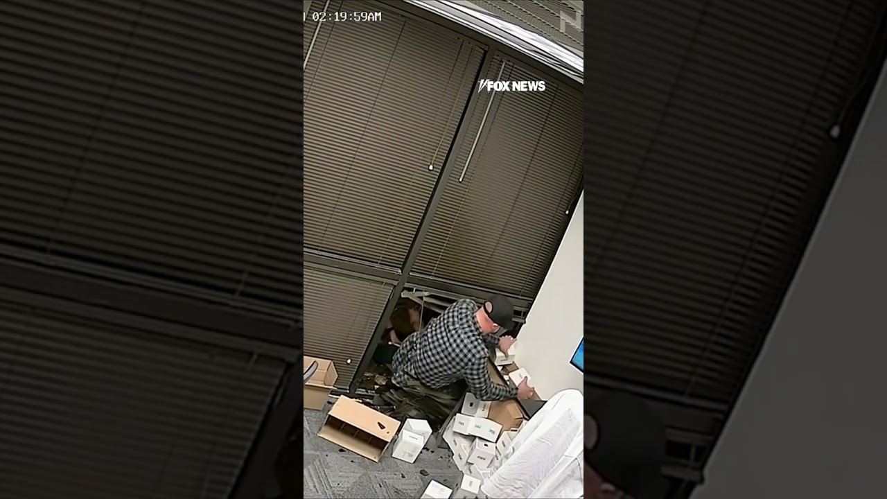 Burglar steals EMPTY Mac mini boxes instead of computers #shorts #us #viral #theft #crime