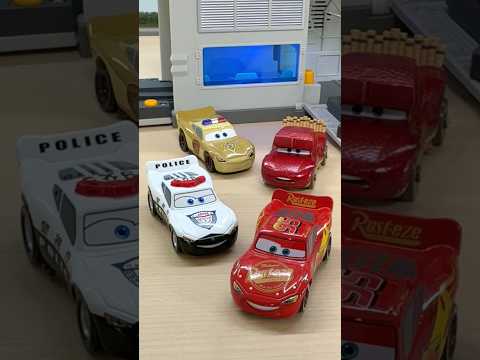 カーズトミカ ライトニング・マックィーンのミニカーがカラーチェンジ🟨🟩🟥 #shorts #カーズ #cars #トミカ @OmotyaRanger