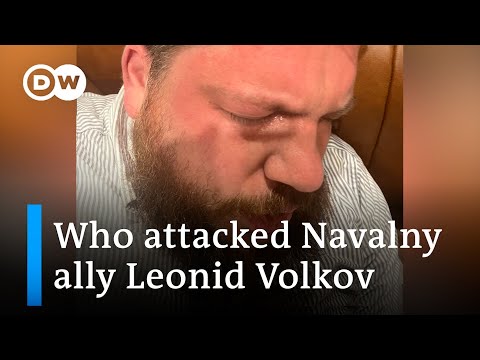 Close ally of Navalny Leonid Volkov reportedly assaulted with tear gas and hammer | DW News