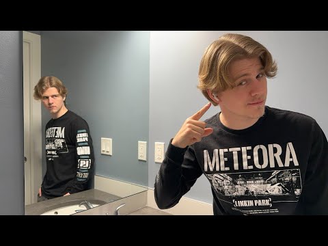 Staring Into a Mirror With Music Playing to See If I Hallucinate