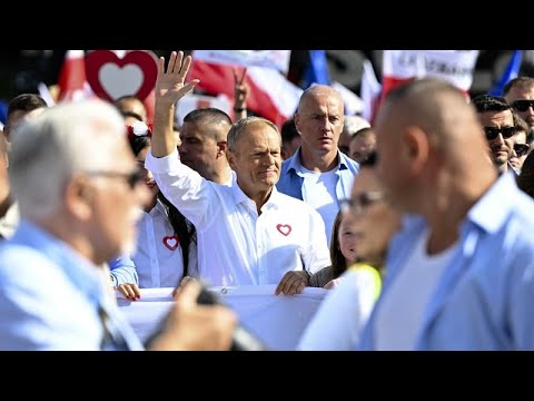 Πολωνία: Μαζική πορεία πριν τις εκλογές