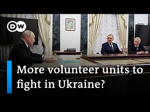 Putin meets with Wagner commander to set up additional volunteer units to fight in Ukraine | DW News