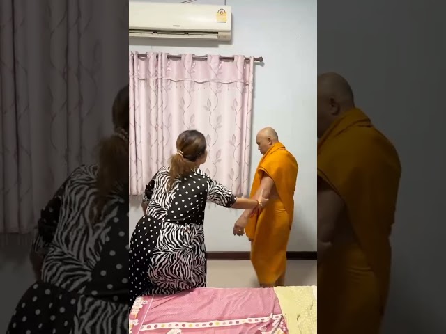 แค่"ล้อเลียน"ไม่คิดว่าจะเหมือนขนาดนี้ #funny #haha#Joker#คลิปตลก#คลิปคนดัง#คลิปกระแส#คลิปล้อเลียน