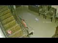 CCTV Visuals : Thieves Robbed At Khammam Additional Collector Madhusudan House | V6 News  - 01:48 min - News - Video