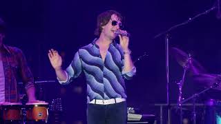 Yacht Rock Revue - "Heart to Heart" LIVE