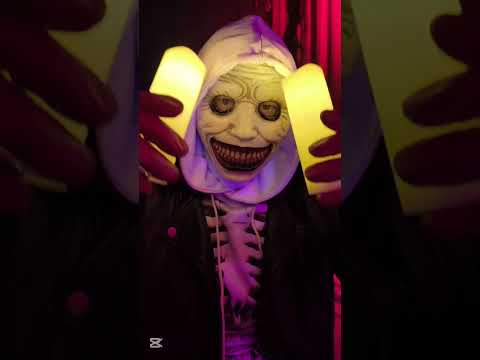 Таллинн отмечает Хэллоуин. Я надел маску и отправился в деревню Ужасов.  #halloween #хэллоуин2025