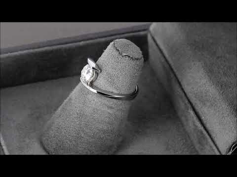 Оригинальное помолвочное кольцо из золота с бриллиантом R-8