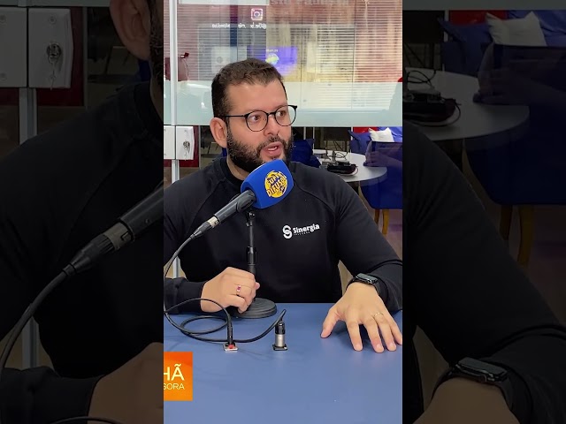 Se você tem um MEI parado ou com pagamentos em atraso, só fechar o CNPJ não resolve nada. A dívida continua existindo e pode virar dívida ativa, indo direto para o seu CPF! 😱

No bate-papo com o Rafael Pexe, da Sinergia Soluções, ele explicou que muita gente se esquece do CNPJ, deixa de pagar as guias mensais e só percebe o problema quando tenta financiar um carro, uma casa ou até abrir conta em banco.

💬 "Se a dívida vai pra dívida ativa, ela sai do CNPJ e vai direto pro CPF. Ou seja, o problema vira pessoal."

📻 #SuperDifusora
⬆ #Itapetininga #MEI #DividaAtiva #CNPJ
🎤 #Radio
🇧🇷 #Brasil
🙋🏻 #Tuti
👉 @tutiioficial @rafaelpexecontador @sinergiaitape