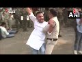 Chhattisgarh: Raipur में महंगाई और बेरोजगारी के खिलाफ Youth Congress कार्यकर्ताओं का हल्ला बोल  - 01:59 min - News - Video