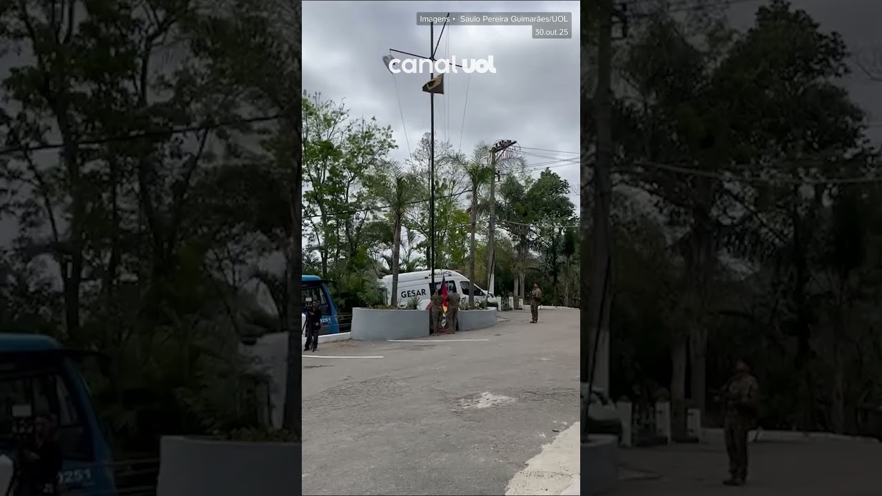 Bope tem bandeira a meio mastro em homenagem a policiais mortos em operação no Rio  TV Online Bope tem bandeira a meio mastro em homenagem a policiais mortos em operação no Rio