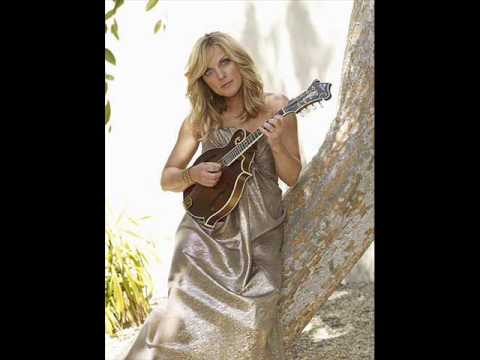 Rhonda Vincent - I came on business for the king - YouTube