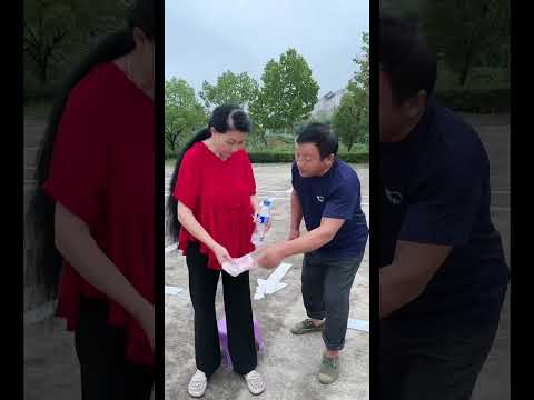 Kind woman help #motivation #positivevibes #lnspiration