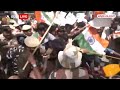 CAA Protest in Delhi: कांग्रेस नेताओं पर फूटा शरणार्थियों का गुस्सा ! तोड़े बैरिकेड | INDIA Alliance  - 01:27 min - News - Video