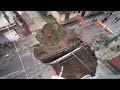 EN - Hundreds evacuated from homes as huge sinkhole appears in Naples