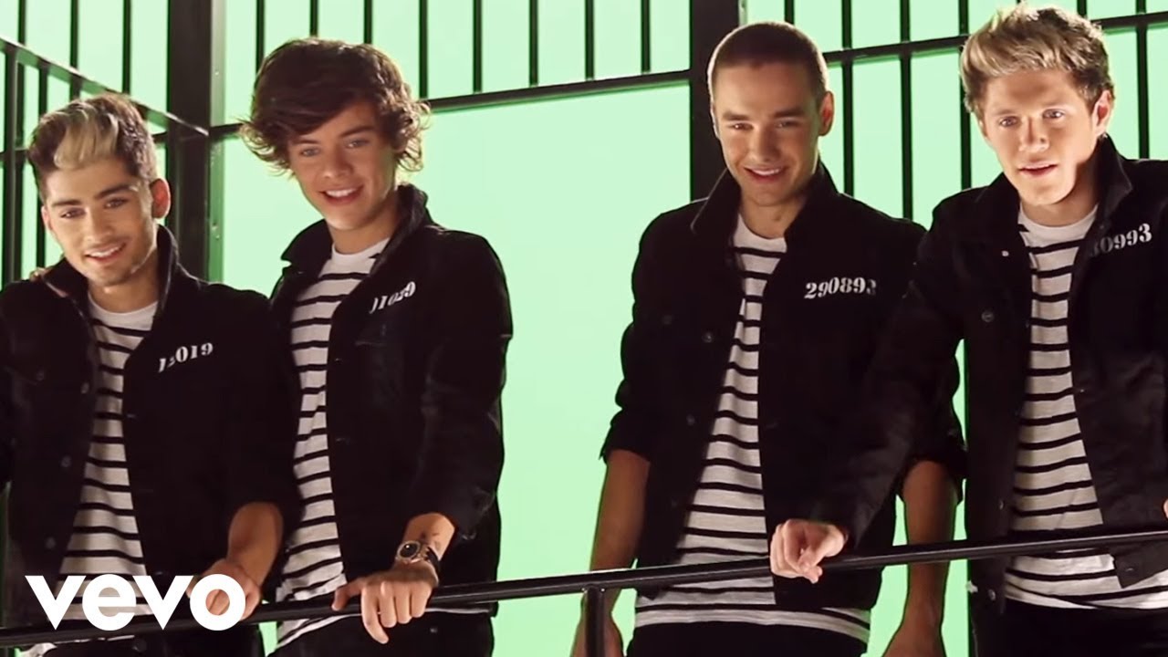 One Direction - Kiss You (Behind The Scenes) - YouTube