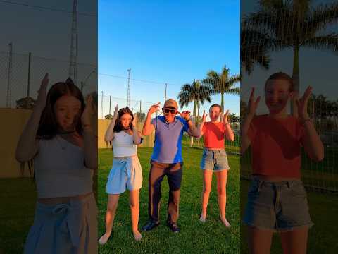 Fala sério o vovô arrasa demais #shorts