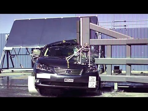 Video z nárazového testu Lexus ES od roku 2006