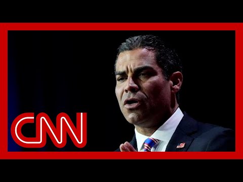 GOP presidential candidate fumbles question on radio show