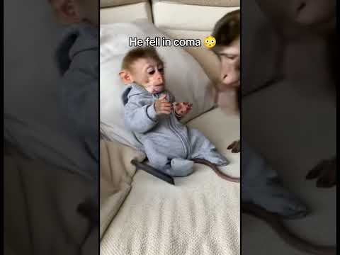 Mom had enough 😅 #mom #scrolling #funny #fyp