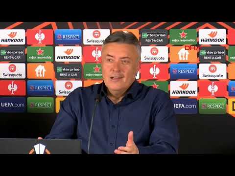 Galatasaray Teknik Direktörü Domenec Torrent, Barcelona maçının ardından açıklama yapıyor