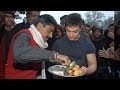 IANS : Watch how Aamir Khan promotes 'PK' in Patna