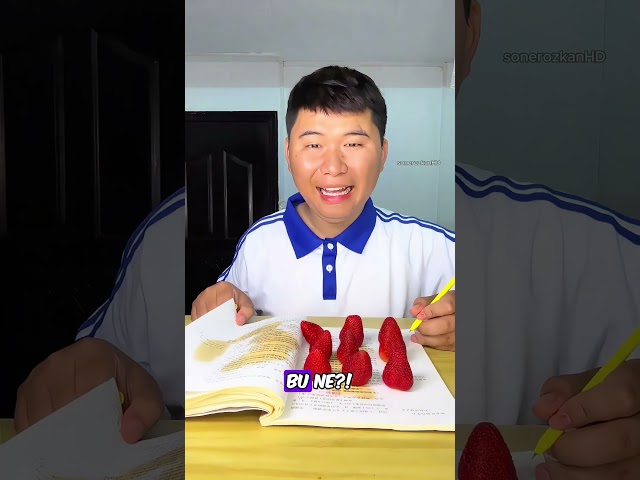 Annemin Kitabımın Arasına Koyduğu Yemekleri Yedim! 😋🤣