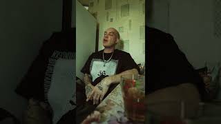 До выхода альбома Дэкоя остается меньше недели. Ловите отрывок песни «Платок» из предстоящего релиза