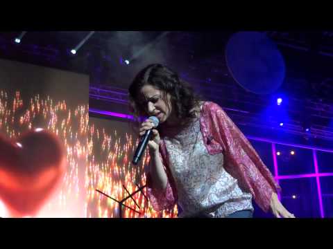 Les enfoirés 2014 INTERLUDE TINA ARENA - STRASBOURG 16 Janvier 2014 MAH06982