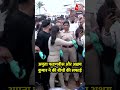 Amruta Fadnavis और Akshay Kumar ने की बीचों की सफाई | Ganpati Visarjan | Mumbai | #Shorts  - 02:17 min - News - Video