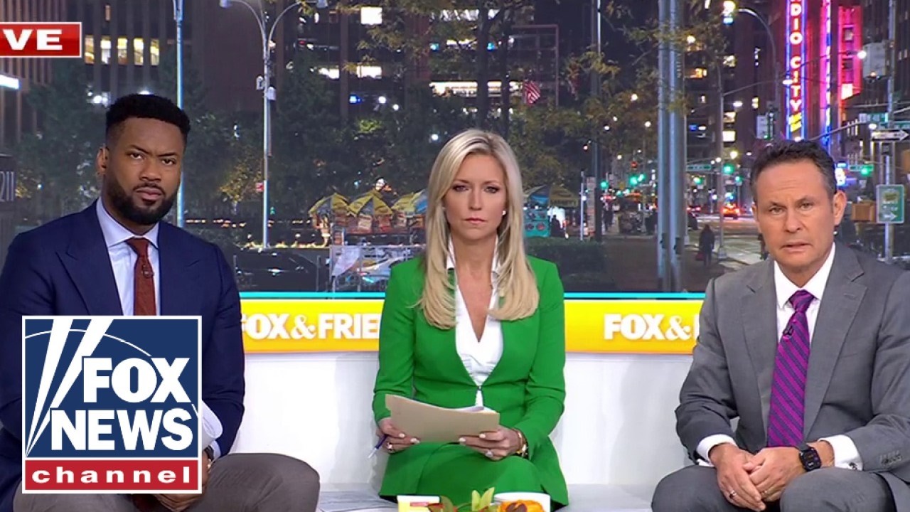 'Fox & Friends' hosts BLAST liberal Chicago leaders: 'This is a MESS'
