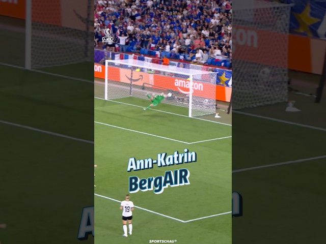 Unglaubliche Parade von Torhüterin Ann-Katrin Berger ⚽️ | Sportschau #SportschauWEURO