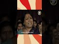 హీరో విలన్ కొట్టుకుని కమెడియన్ మీద పడ్డట్టుంది!  | Devatha  - 00:59 min - News - Video