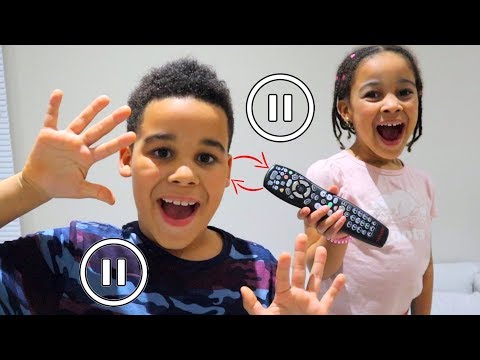 PAUSE CHALLENGE with FamousTubeKIDS!