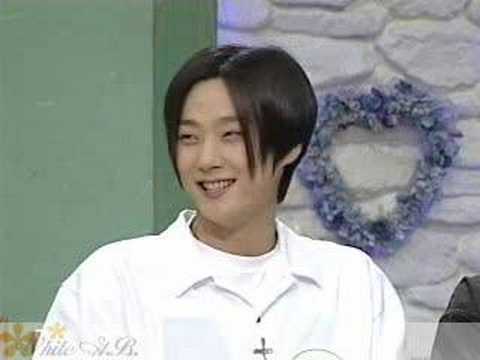 Hyesung speaks in a girly voice