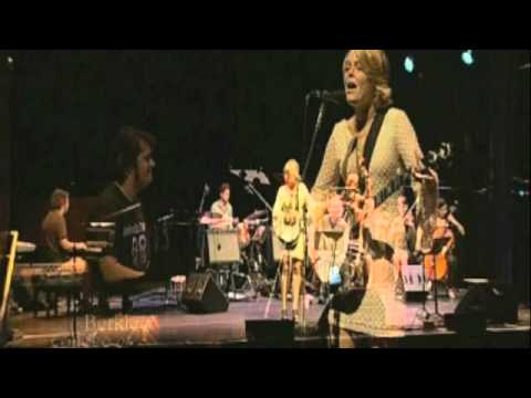 Maggie Rogers - Anybody (Live at Berklee College of Music)