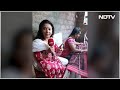 Sambalpur Saree: 20 दिन में बनकर तैयार होती है एक साड़ी, देश भर में बनाई पहचान  - 01:23 min - News - Video