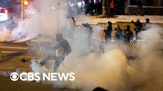 Estallan protestas en Minneapolis después de que un agente del ICE disparara a un hombre