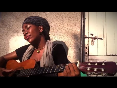 Yvonne Mwale - Familia Yangu