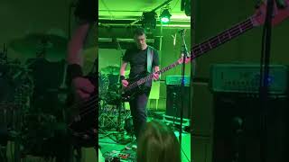 Hugh Cornwell live at the Welly Hull … 5 Minutes bass intro by the super talented Pat Hughes