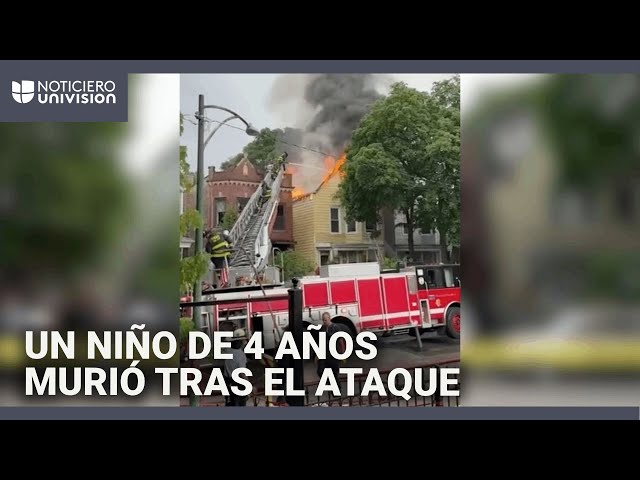 Tres niños son apuñalados y hallados en una casa en llamas: señalan a mamá como responsable