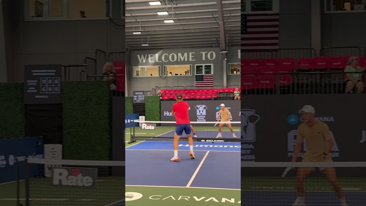 Federico Staksrud takes over from the left side in this pickleball point 💥