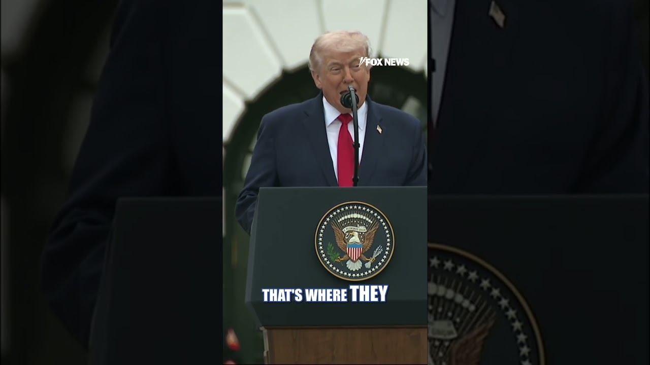 Trump cracks joke at first lady after reflecting on parents’ marriage #foxnews #news #shorts #trump