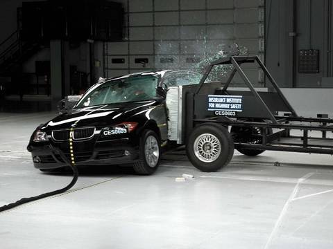 การทดสอบการชนวิดีโอ BMW 3 ชุด E90 2005-2008