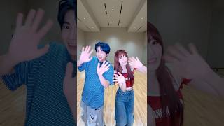 💙 𝑲𝑰𝑺𝑺 𝑲𝑰𝑺𝑺 ❤️ #TXT #TAEHYUN #SAKURA #UpsideDownKiss