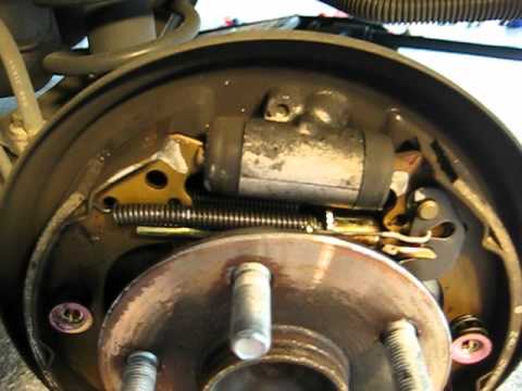 replace drum brakes 2005 toyota camry #7