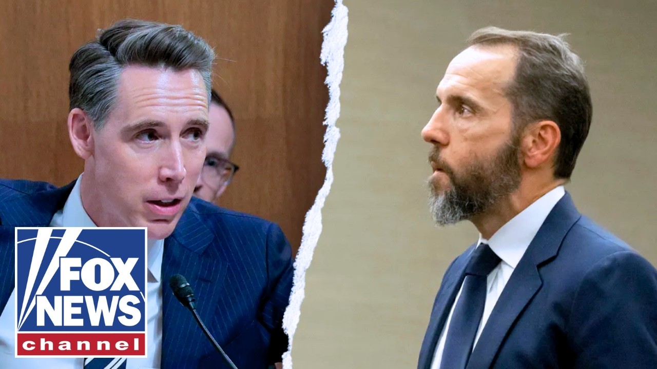 'WITCH HUNT': Sen. Josh Hawley argues what Biden FBI tried to 'bury'